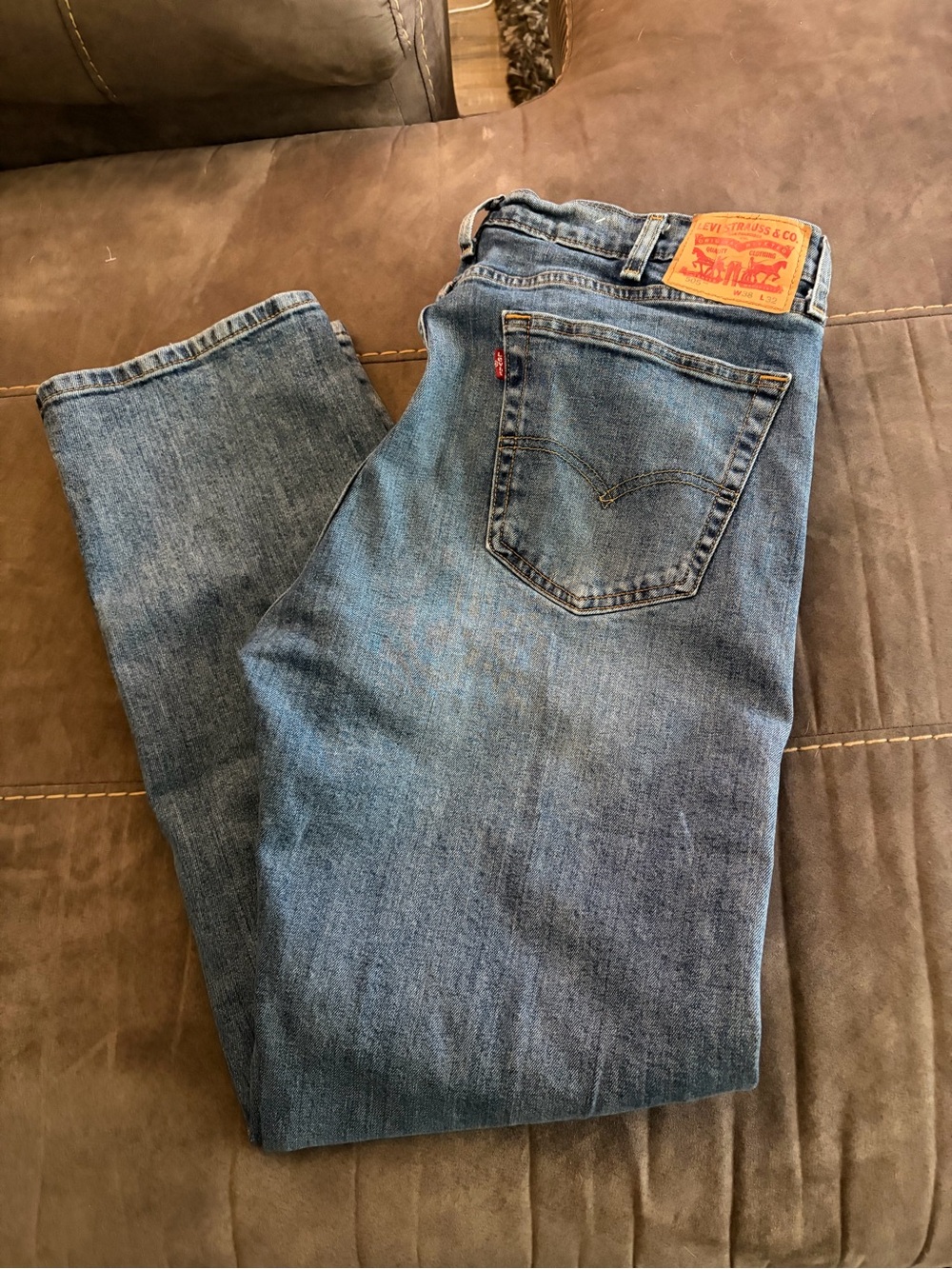 Levi's 505 Men's Medium Blue Straight-Leg Jeans